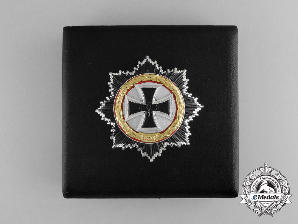 a_german_cross_in_gold_in_its_case_of_issue;1957_version_by_steinhauer&_lück_g_121_1