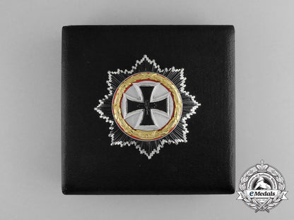 a_german_cross_in_gold_in_its_case_of_issue;1957_version_by_steinhauer&_lück_g_121_1