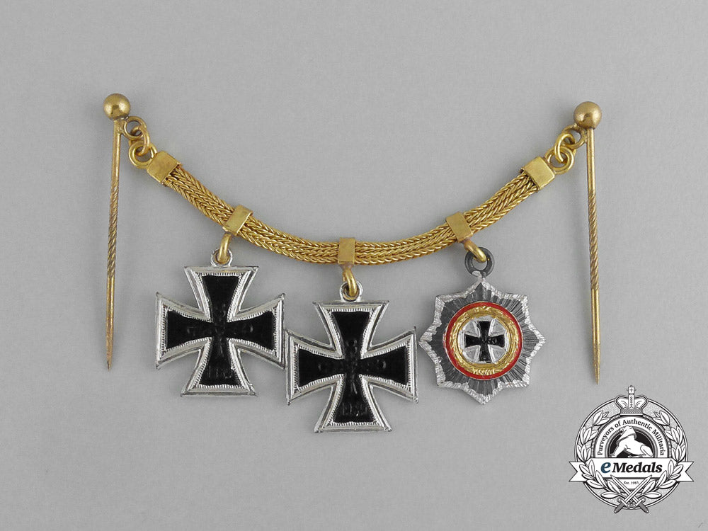 a_miniature_german_cross_award_chain;1957_version_g_133