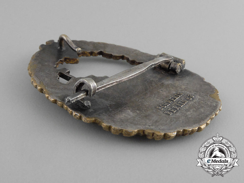 a_early_quality_manufacture_kriegsmarine_destroyer_war_badge_by_schwerin_of_berlin_g_152