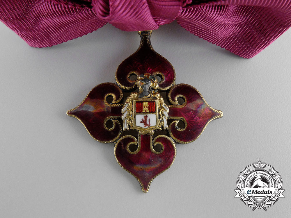 spain,_kingdom._a_children_of_the_nobility_of_madrid_women's_breast_badge_g_266_1_1