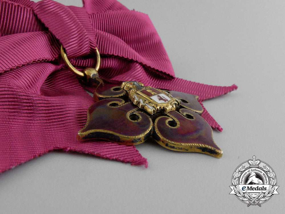 spain,_kingdom._a_children_of_the_nobility_of_madrid_women's_breast_badge_g_269_1_1