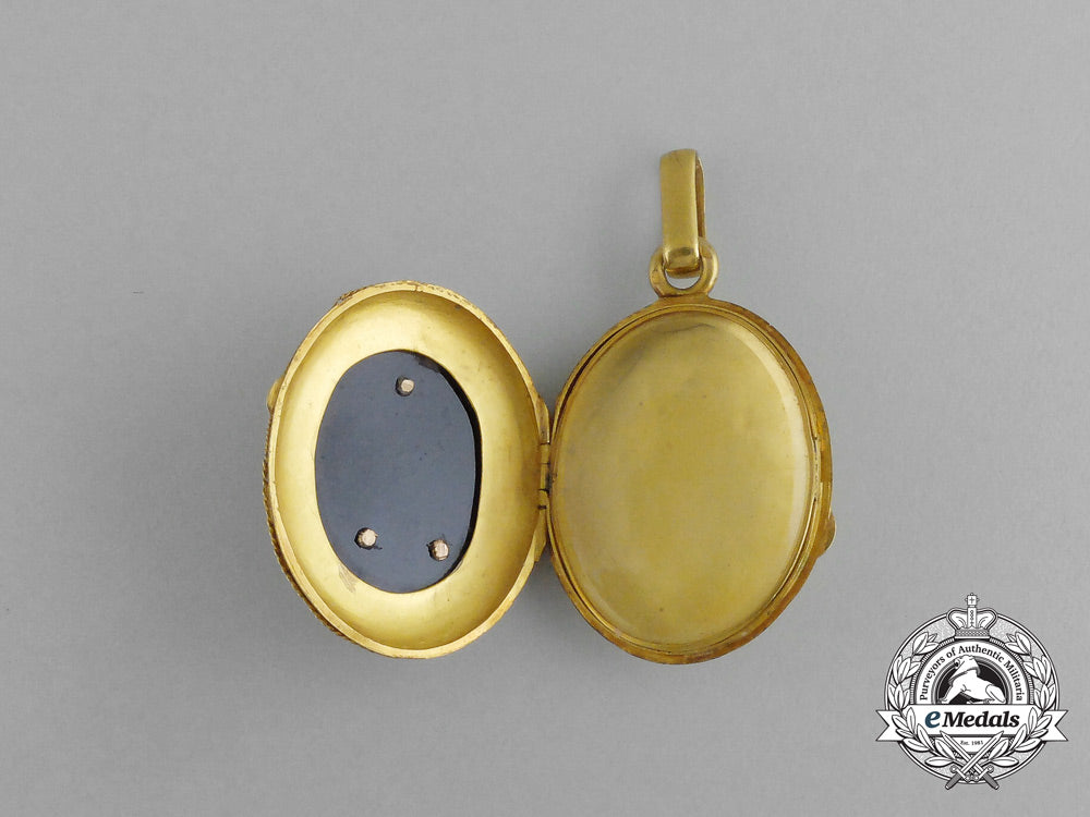 austria,_imperial._a_personal_gift_in_gold_from_emperor_franz_joseph_i,_c.1900_g_365_2_1_1_1_1_1_1