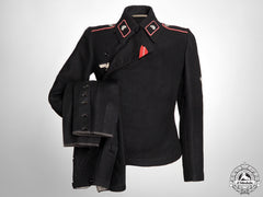 A Heer Obergefreiter Panzer Uniform