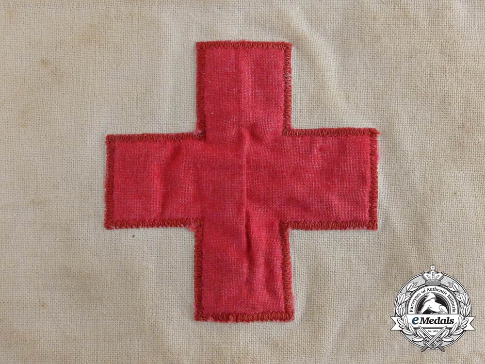a_drk(_german_red_cross)_district_vienna_south_membership_armband;_dated1942_g_484_1