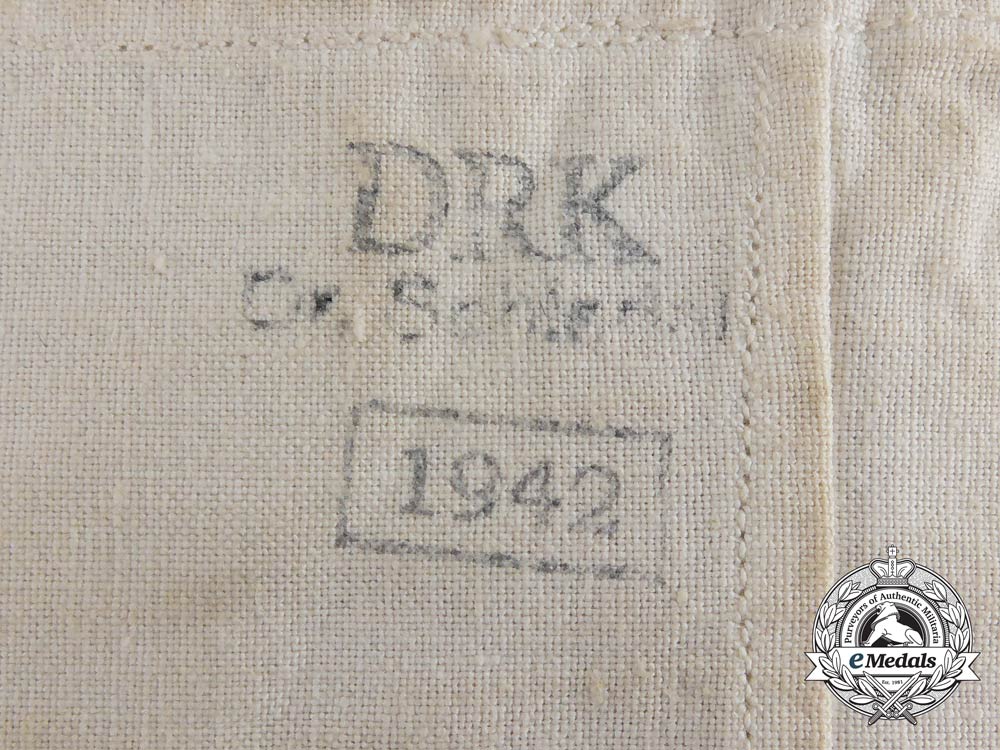 a_drk(_german_red_cross)_district_vienna_south_membership_armband;_dated1942_g_487_1