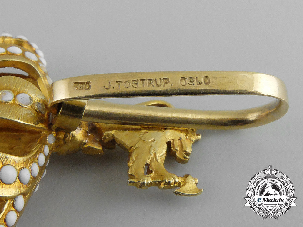an_norwegian_order_of_st._olaf;_grand_cross_set_in_gold(1905-1937)_g_524_1