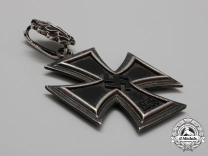 a_knight’s_cross_of_the_iron_cross1939_by_juncker_with_oakleaves_g_608_1
