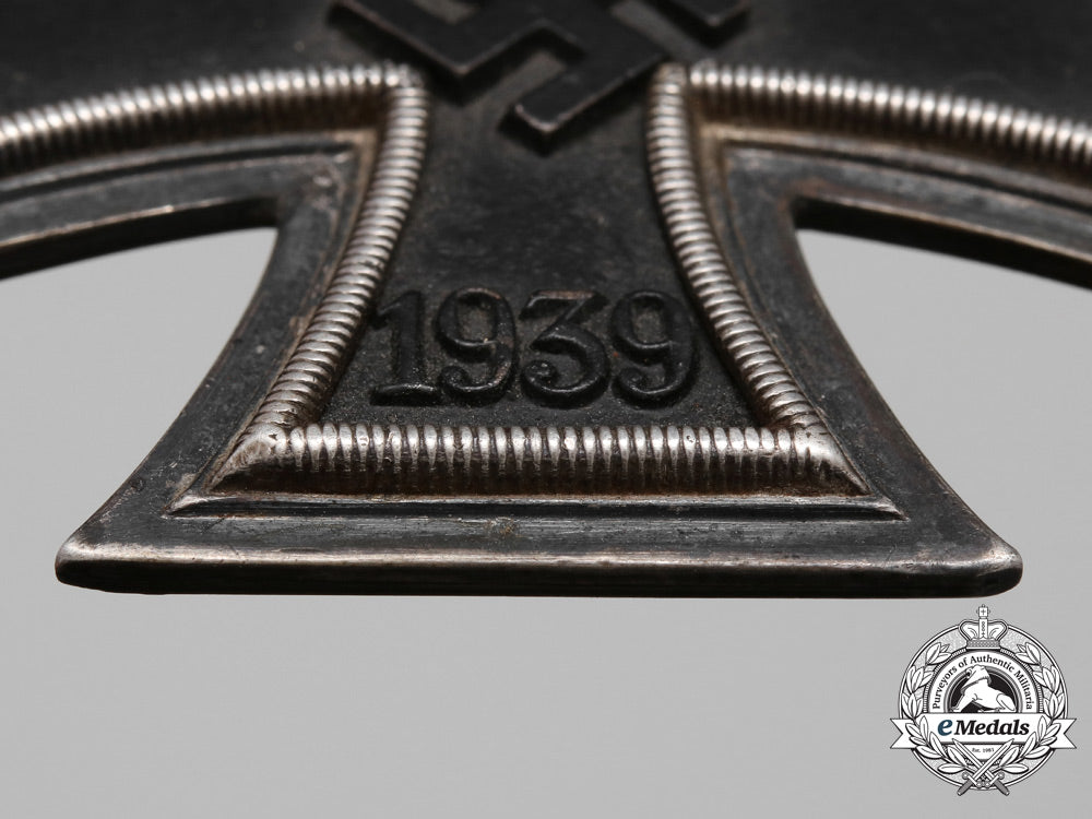 a_knight’s_cross_of_the_iron_cross1939_by_juncker_with_oakleaves_g_610_1