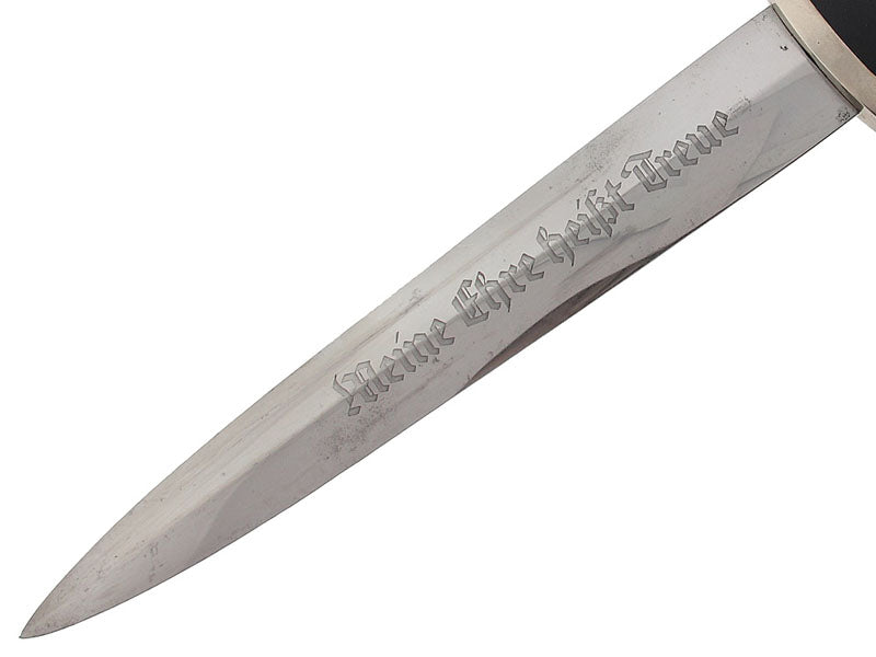 a_prime_example_of_the_chained_ss_dagger_gdr3845e