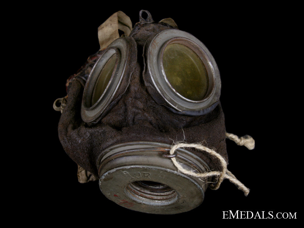 a_first_war_german_camouflaged_gas_mask-_named_gfm102b
