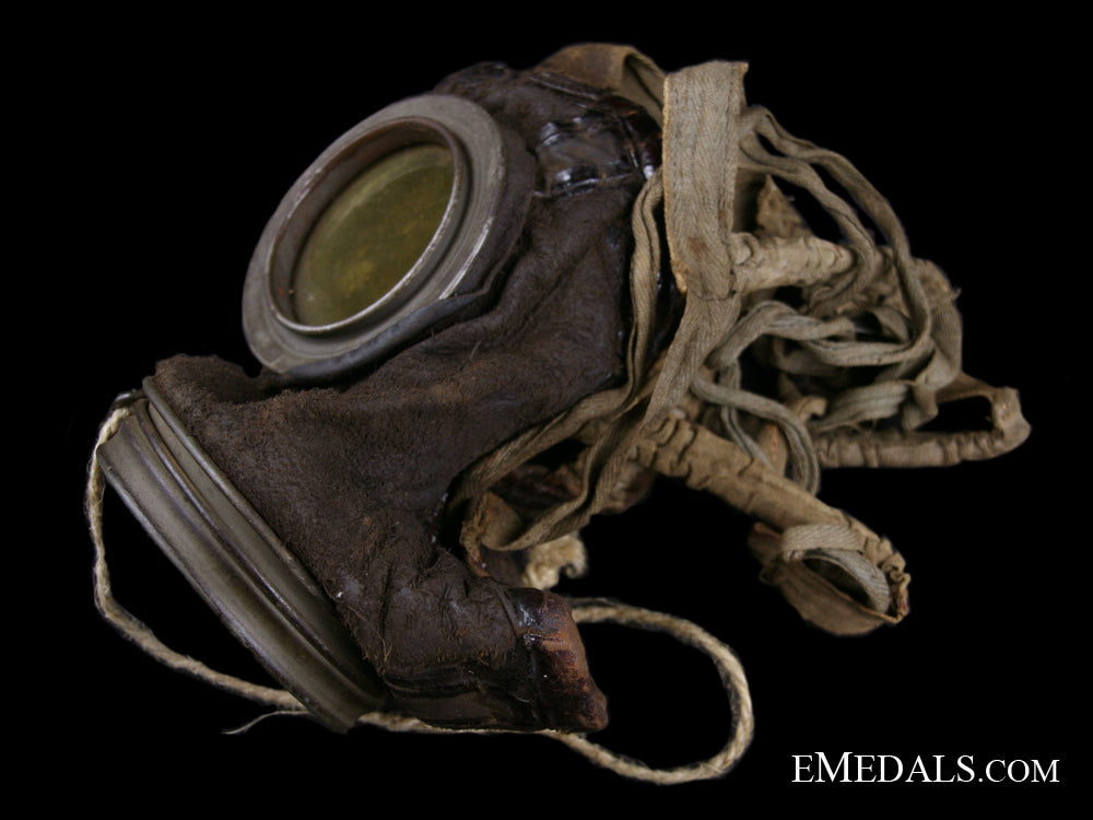 a_first_war_german_camouflaged_gas_mask-_named_gfm102d