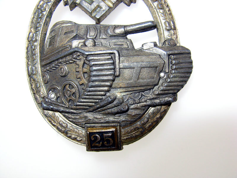 tank_badge”25”_gra14143