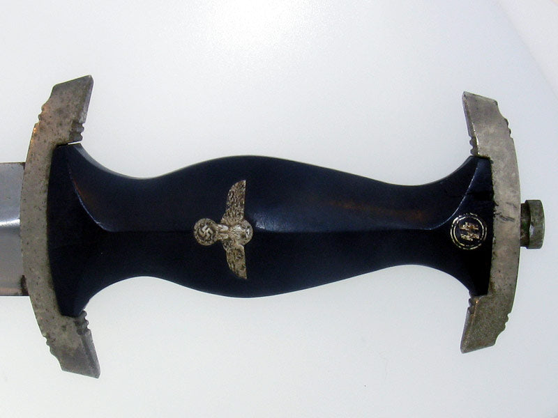 ss-_chained_leader’s_dagger,_gra18122