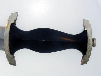 ss-_chained_leader’s_dagger,_gra18125