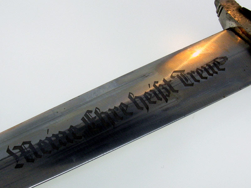 ss-_chained_leader’s_dagger,_gra18131