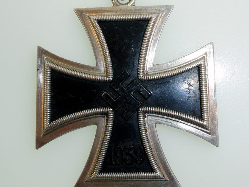 cased_knight’s_cross–_juncker_gra18803