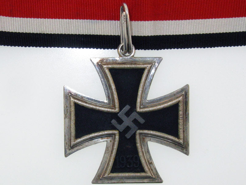 knight’s_cross_of_the_iron_cross1939_gra25353