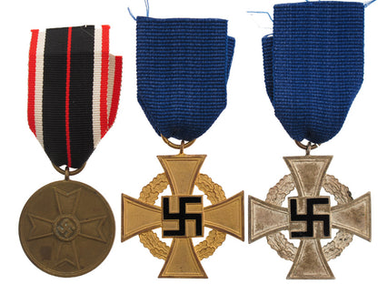 three_awards_gra34031