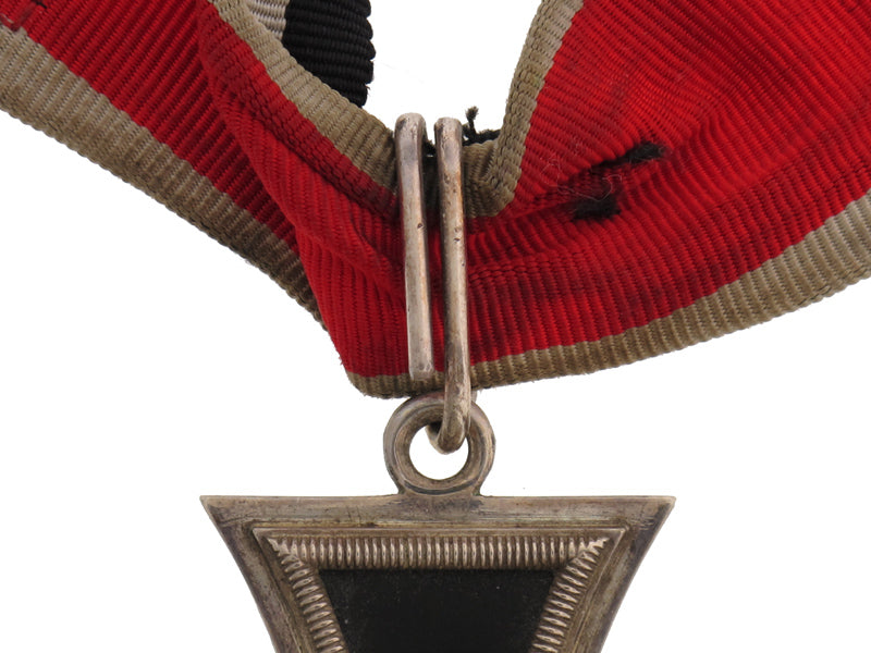 knight’s_cross_group_to_an_officer,_gra34623