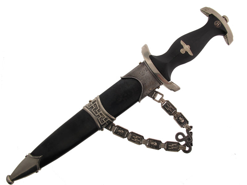 chained_ss_dagger_gra34931