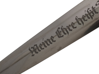 chained_ss_dagger_gra34938