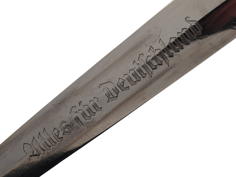 sa_dagger-_partial_rã¶_hm_inscription_gra36100008