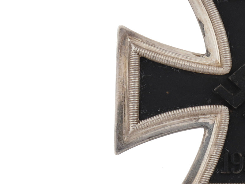 knight's_cross_of_the_iron_cross-_juncker#2_gra3720e