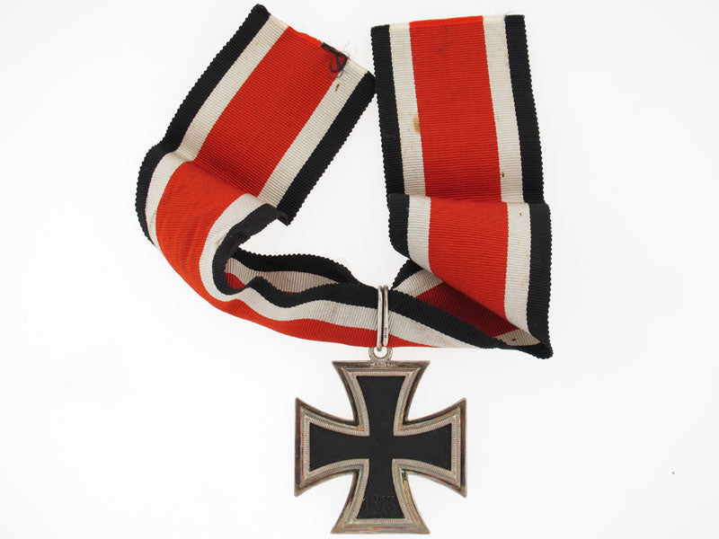 cased_knight's_cross_of_the_iron_cross-_juncker_gra3977a