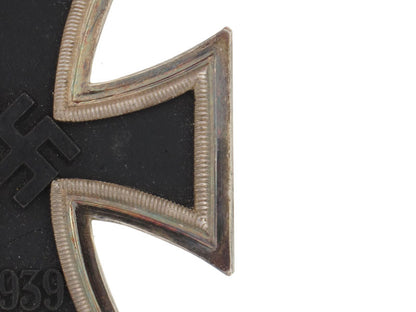 cased_knight's_cross_of_the_iron_cross-_juncker_gra3977d