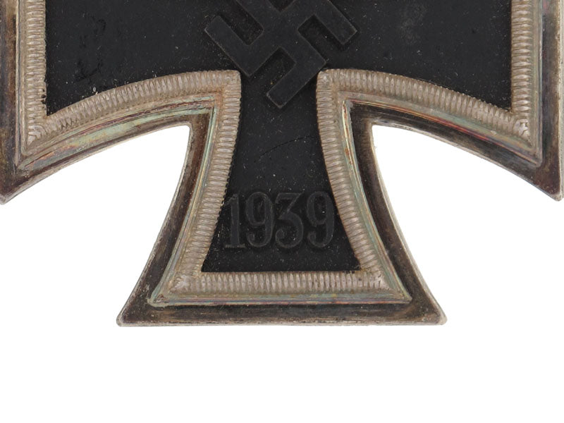 cased_knight's_cross_of_the_iron_cross-_juncker_gra3977e