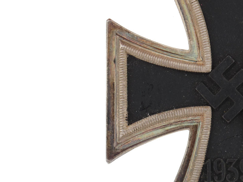 cased_knight's_cross_of_the_iron_cross-_juncker_gra3977f
