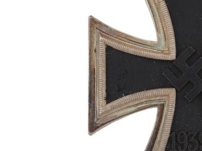 cased_knight's_cross_of_the_iron_cross-_juncker_gra3977f