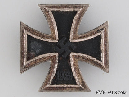 iron_cross_first_class1939_by_p._meybauer,_berlin_grai4192_05