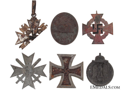 orders&_medals_recovered_from_the_bombed_zimmerman_factory_grao4218