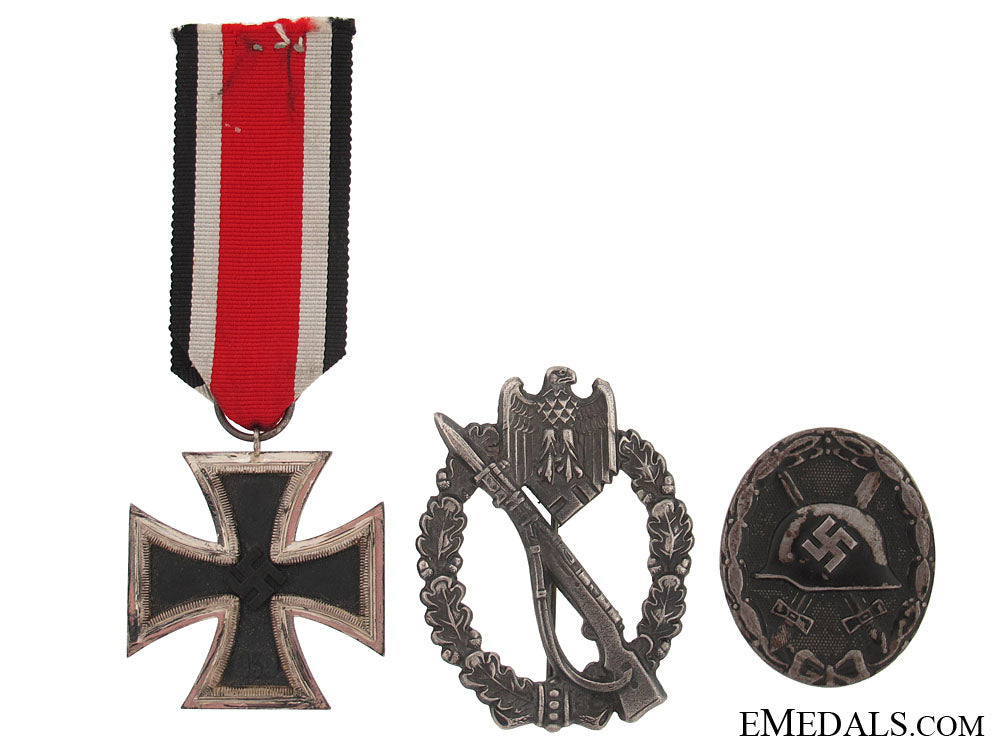 group_of_awards_to_an_gefreinten,7./_gren.regt.366_grao4268d