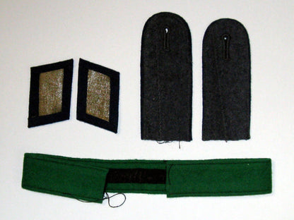 very_fine&_scarce_paratrooper’s_group_grl77802