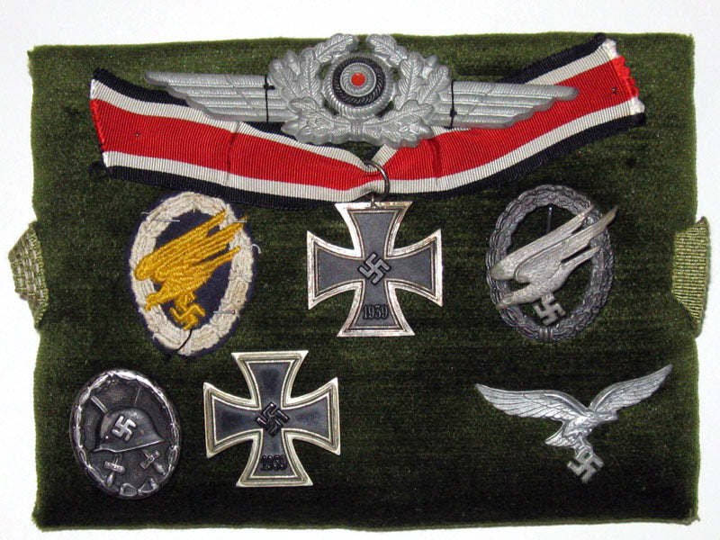 very_fine&_scarce_paratrooper’s_group_grl77817