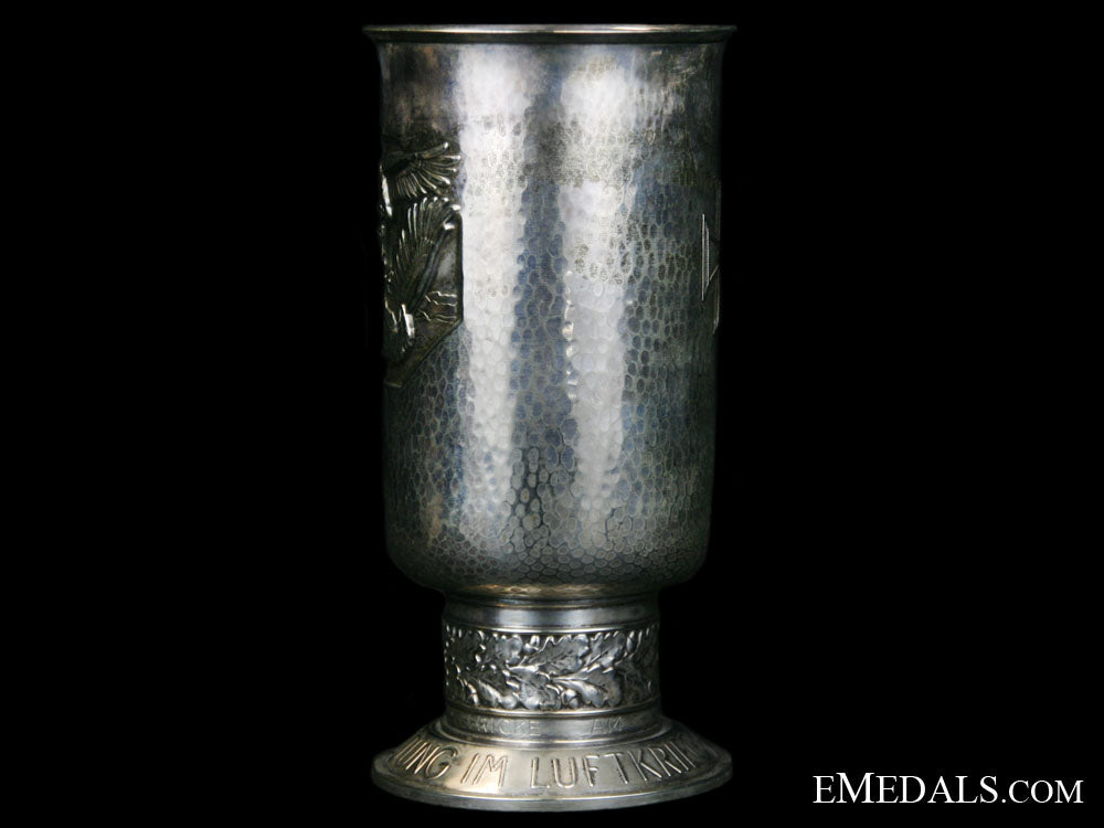 honor_goblet-_awarded_in1943_grlm1142za