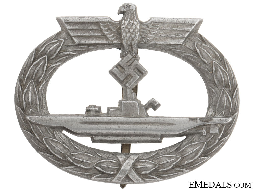 u-_boot_group_to_an_unidentified_officer_with_rare_crew_badge_grnb628h