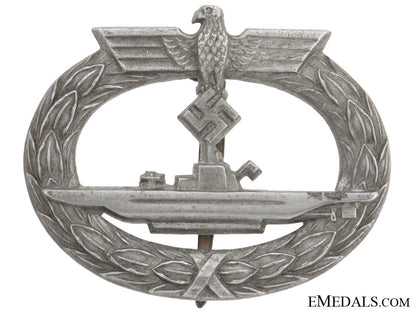 u-_boot_group_to_an_unidentified_officer_with_rare_crew_badge_grnb628h