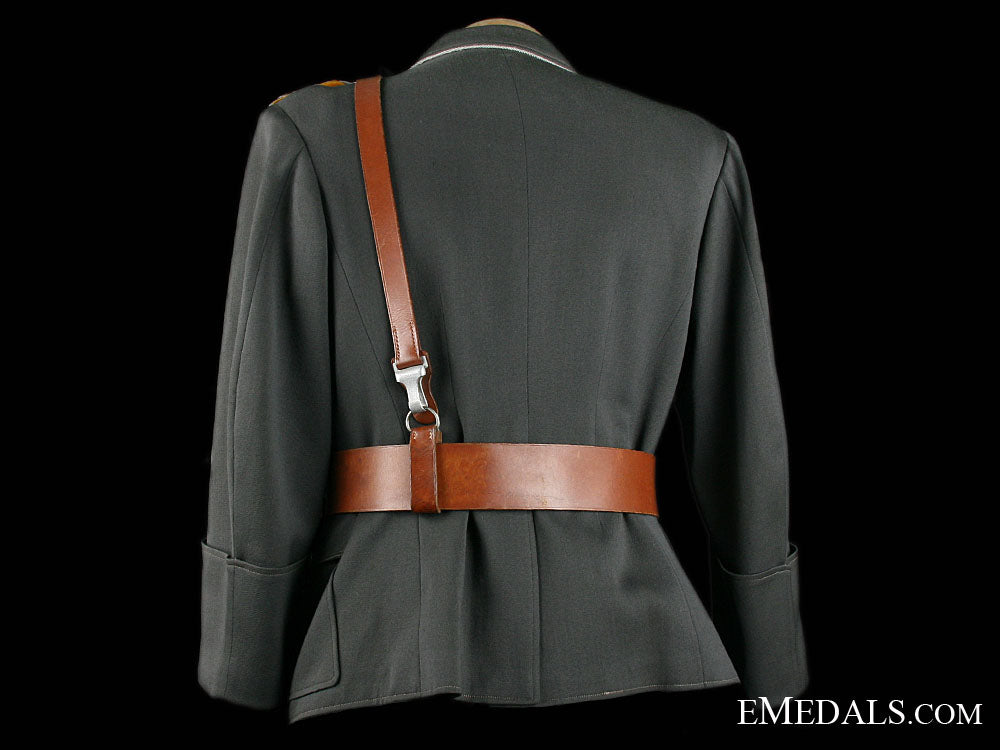 a_luftwaffe_lieutenant_colonel_tunic_gu100b.jpg5092d889a1a75