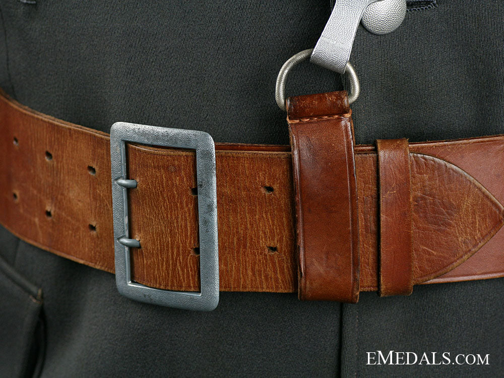 a_luftwaffe_lieutenant_colonel_tunic_gu100f.jpg5092d8a442ab3
