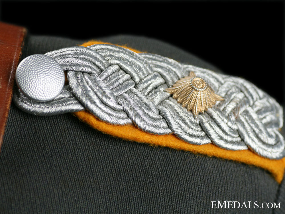 a_luftwaffe_lieutenant_colonel_tunic_gu100h.jpg5092d8b1bdd0e
