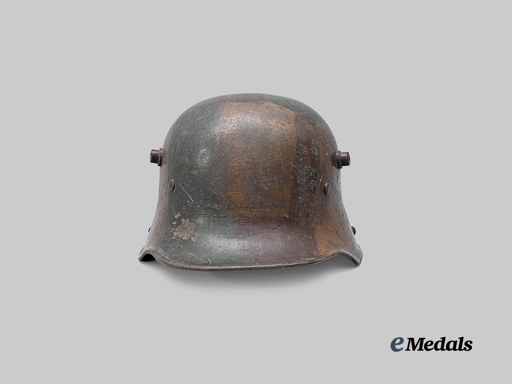 germany,_imperial._a_heer_camouflage_m16_stahlhelm,_by_f._c._bellinger_e_medals__w8654_5