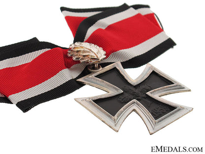 knight's_cross_of_the_iron_cross_with_oakleaves_gy175e