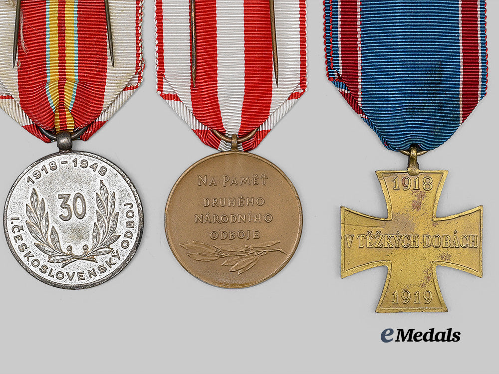 czechoslovakia,_i_republic._a_lot_of_five_decorations_e_medals__m0625-109_6