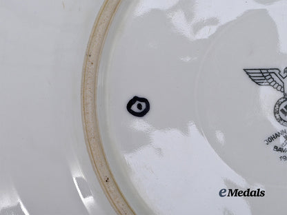 germany,_heer._a_pair_of_mess_hall_plates_e_medals__g62928_9