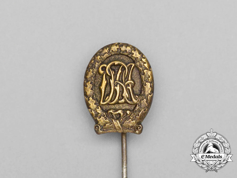 a_gold_grade_drl_sports_badge_miniature_stick_pin_by_christian_lauer_h_217_1_1