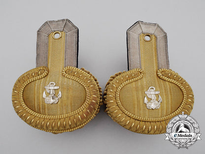 an_extremely_fine_set_of_kriegsmarine_oberleutnant_zur_see_epaulettes_h_312
